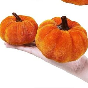 🧡 2X ORANGE FELT PUMPKINS 🧡